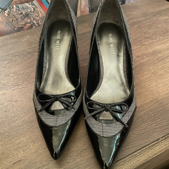 Nine West Black Patent with Plaid and Bow Heels - Picture 1 of 7